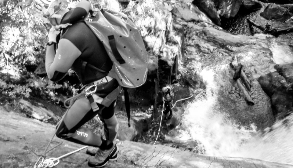 CANYONING